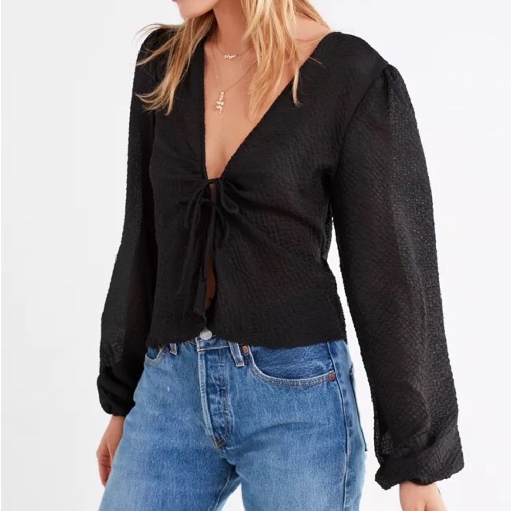 UO Cinnamon Tie-Front Balloon Sleeve Blouse